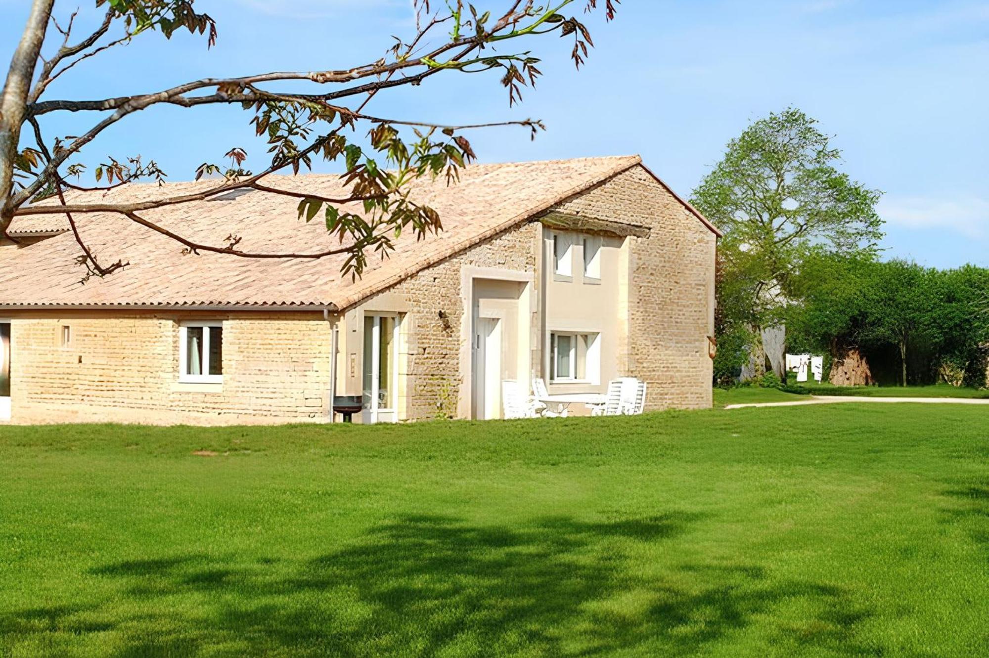 Maison De Charme Avec Piscine Et Jardin A Saint-Vincent-la-Châtre Eksteriør billede