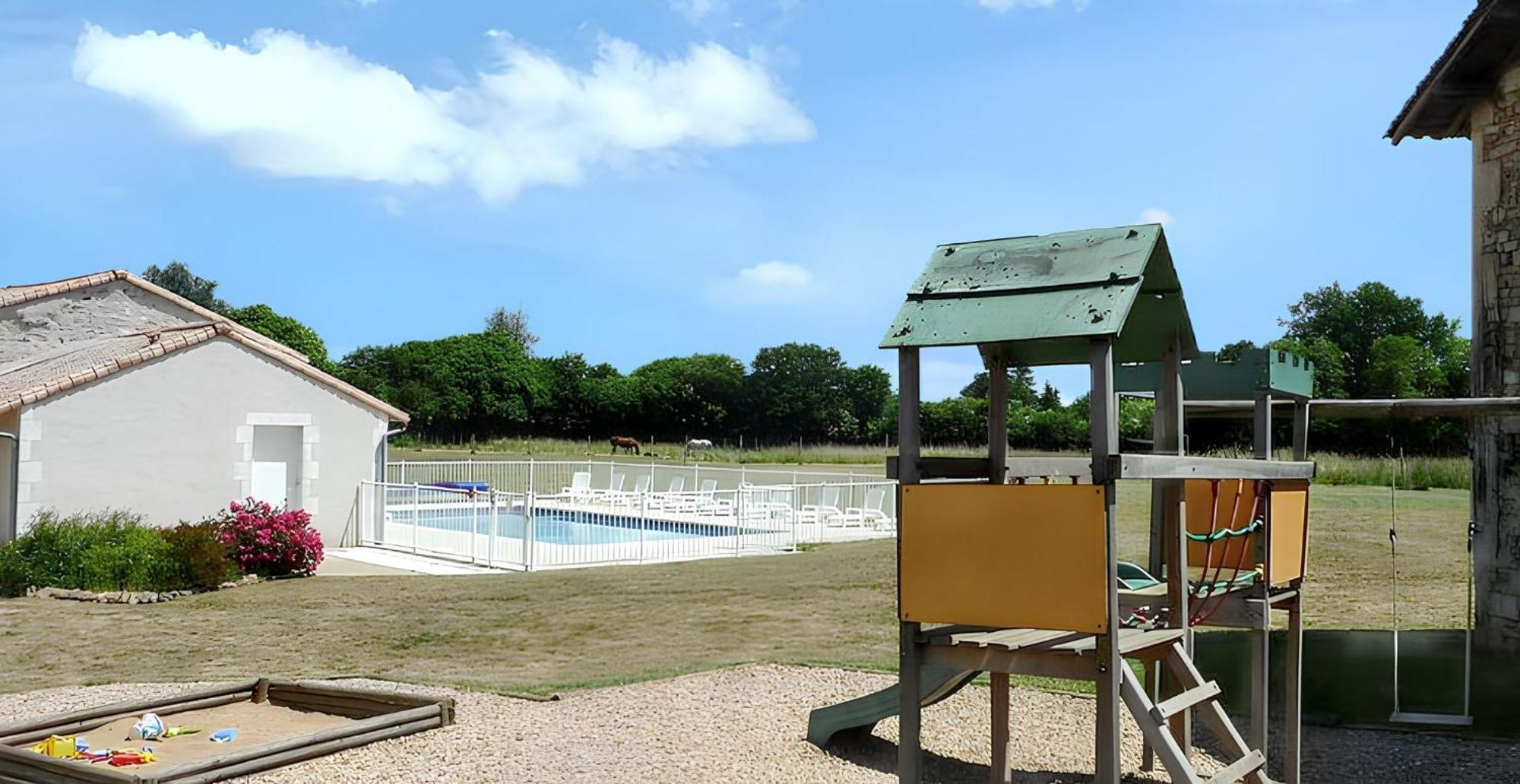 Maison De Charme Avec Piscine Et Jardin A Saint-Vincent-la-Châtre Eksteriør billede